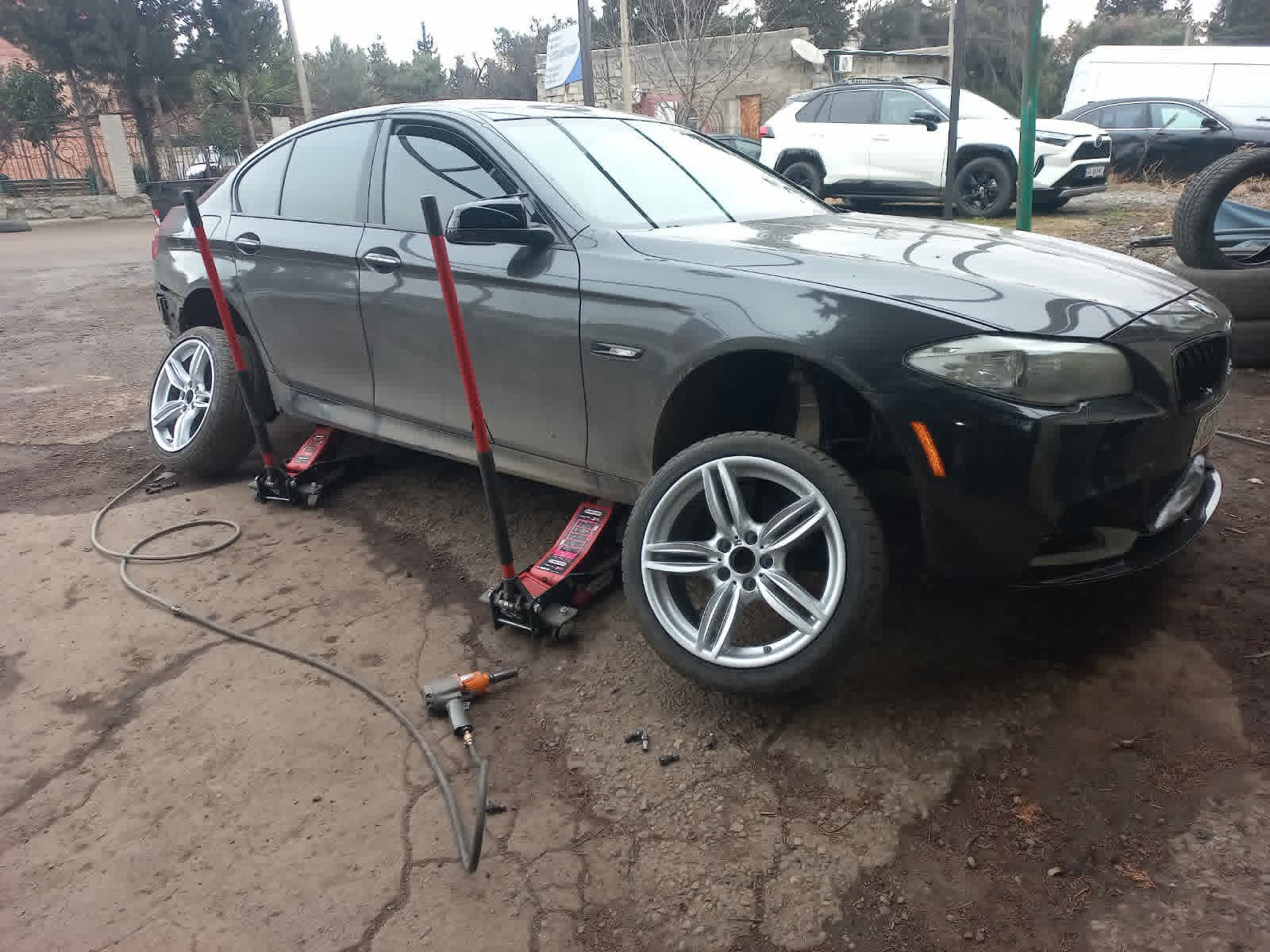 BMW 5 Series wheel service