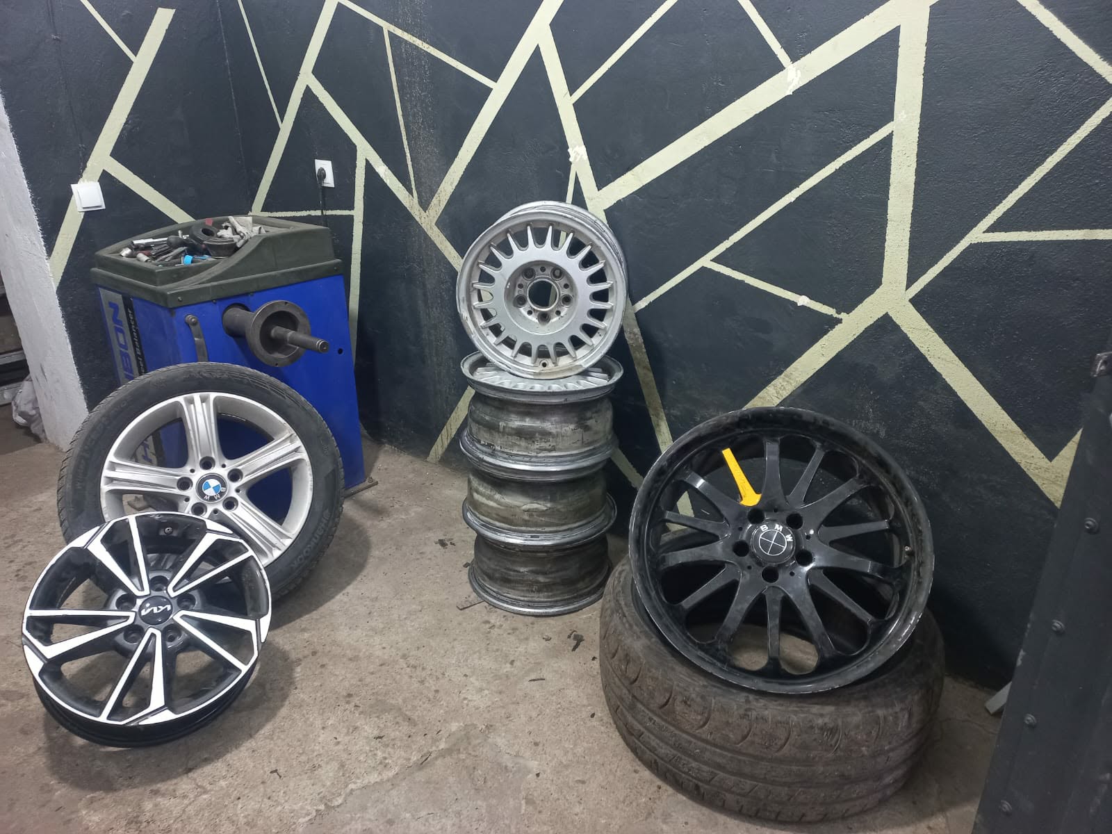 Alloy wheels at GeoTire